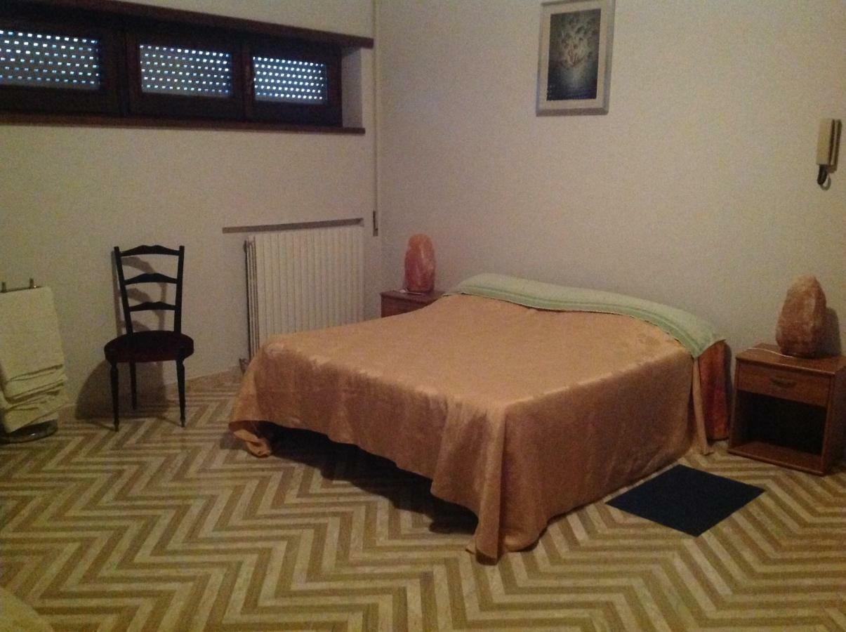 Bed & Breakfast Da Charlie Л'Акуила Экстерьер фото