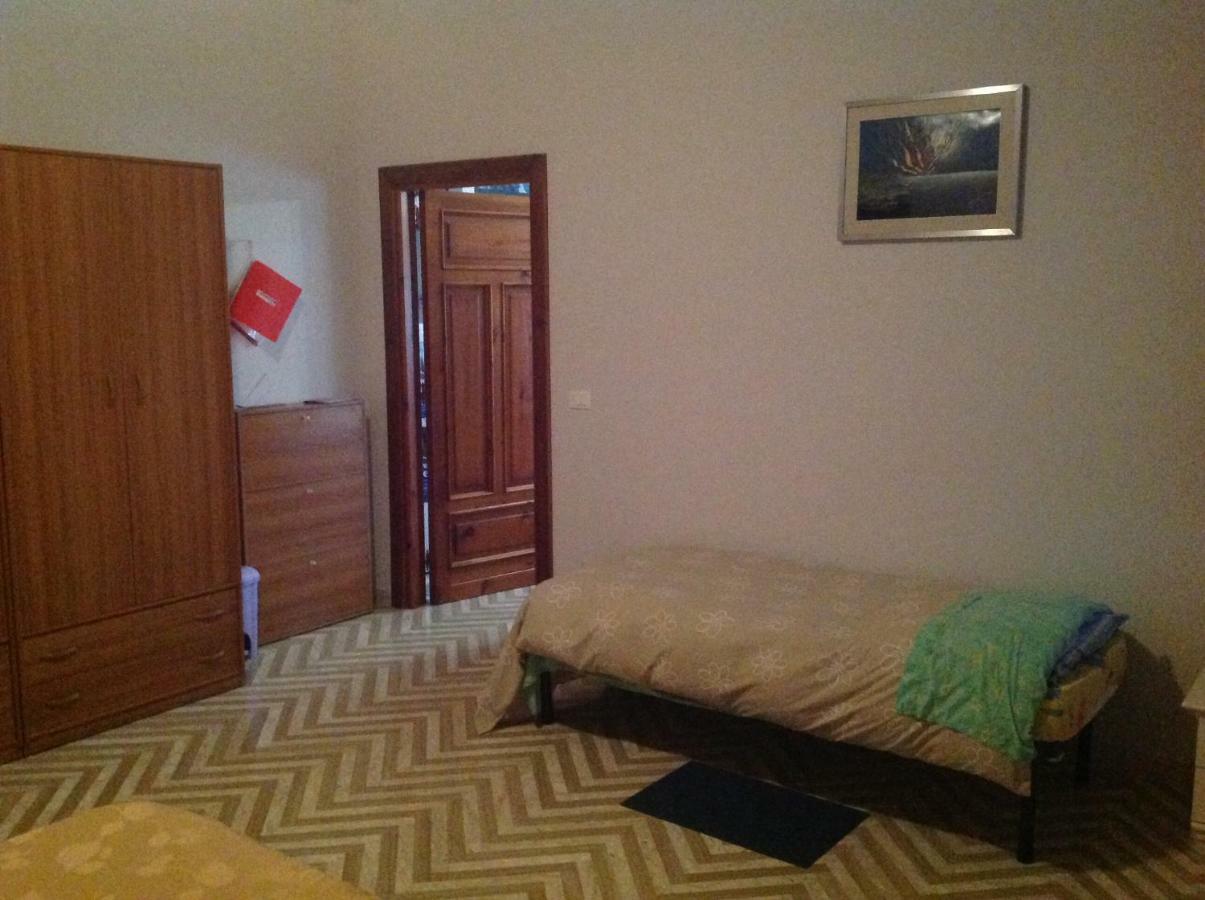 Bed & Breakfast Da Charlie Л'Акуила Экстерьер фото